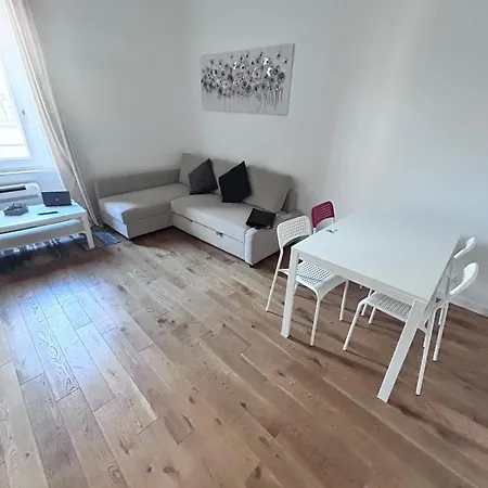Realty Company Trevi Apartament *